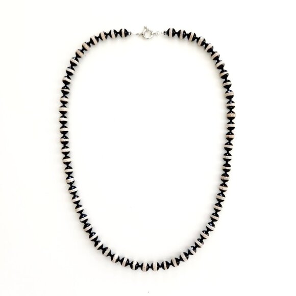 STRIPED AGATE NECKLACE--24" - Picture 2 of 2